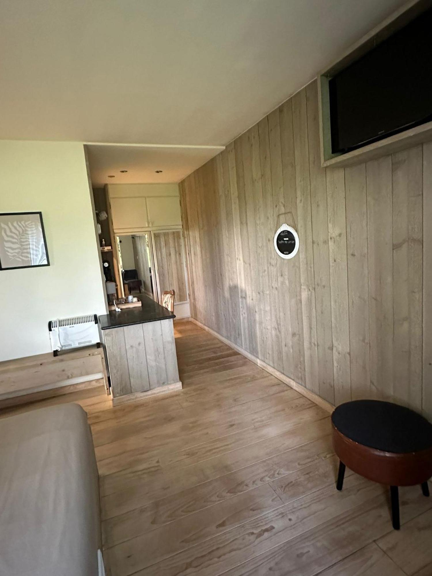 Beautiful Rooms At Countryside Brussels Halle  Exterior photo